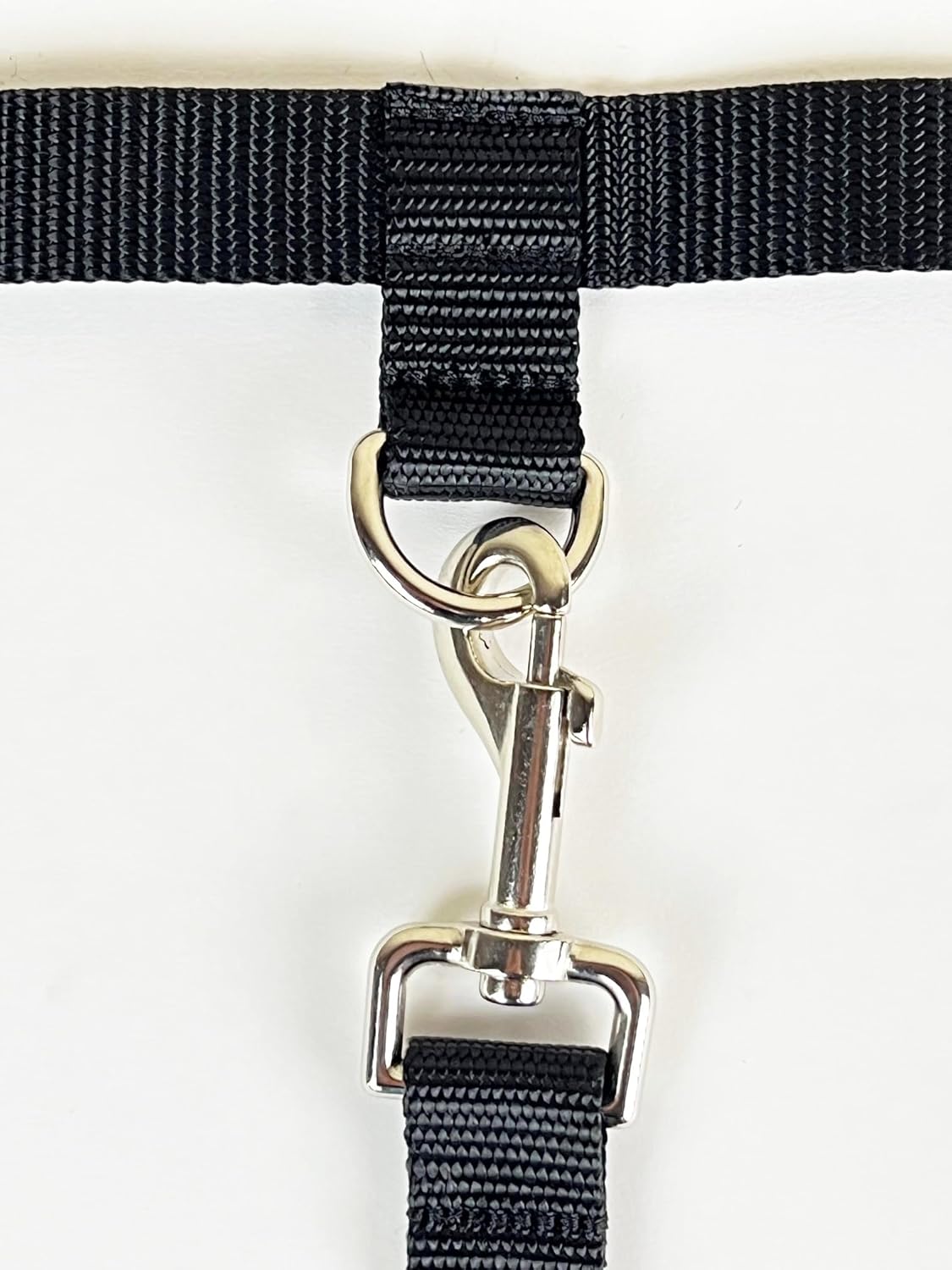Truck Bed Dog Cross Tether for SUV and UTV – Heavy-Duty Pet